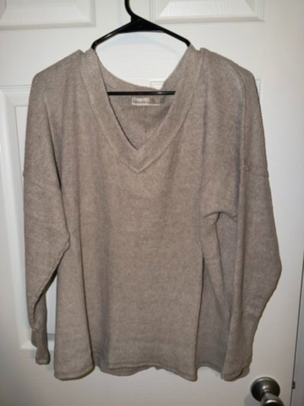 Zenana Taupe Oversized V-Neck Sweater L NWOT